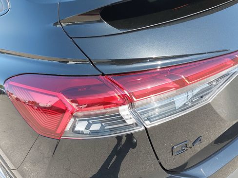 Used 2022 Audi Q4 e-tron Premium Plus AWD/4WD image 38