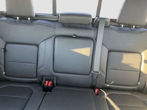 Used 2021 GMC Sierra 1500 SLT w/ SLT Premium Plus Package image 32