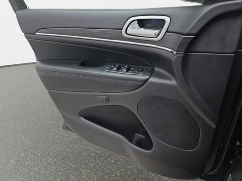 Used 2021 Jeep Grand Cherokee Limited AWD/4WD image 26