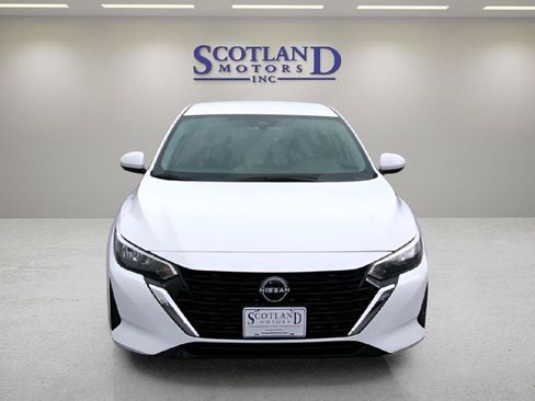 Used 2025 Nissan Sentra SV FWD image 3