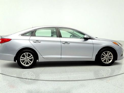 Used 2015 Hyundai Sonata SE FWD image 4