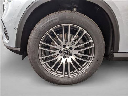 New 2026 Mercedes-Benz GLC 300 4MATIC image 9