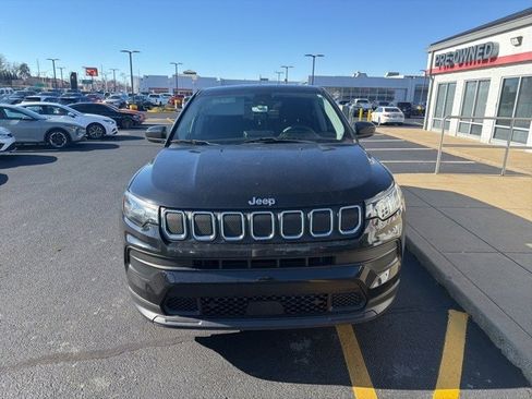 Used 2022 Jeep Compass Sport image 6