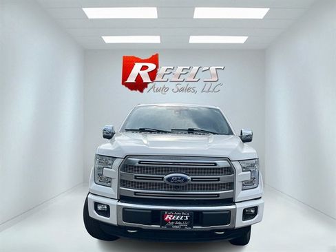 Used 2016 Ford F150 Platinum w/ Equipment Group 701A Luxury AWD/4WD image 2