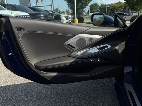 Used 2025 Chevrolet Corvette Stingray Premium Cpe w/ Z51 Performance Package RWD image 13