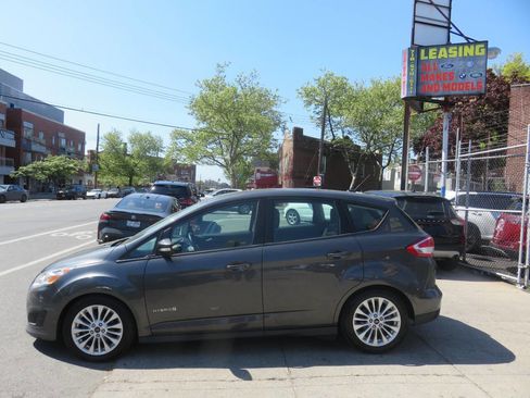 Used 2017 Ford C-MAX SE w/ Equipment Group 202A FWD image 7