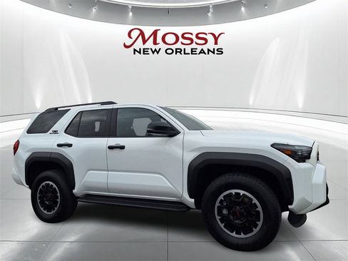 Used 2025 Toyota 4Runner TRD Off-Road image 3