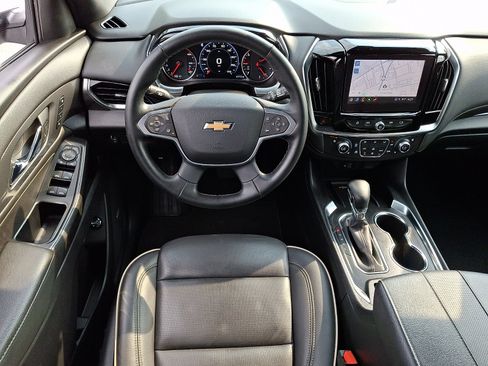 Certified 2023 Chevrolet Traverse Premier FWD image 13