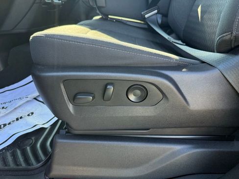 Used 2023 Chevrolet Silverado 1500 Custom image 27