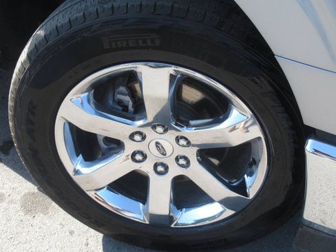 Used 2023 Ford F150 Lariat w/ Equipment Group 502A High AWD/4WD image 4
