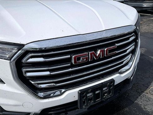 Used 2024 GMC Terrain SLT AWD/4WD image 3