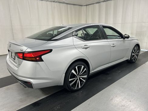 Used 2019 Nissan Altima 2.5 SR w/ SR Premium Package image 2