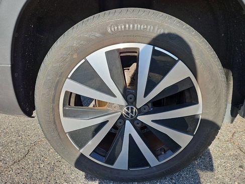 Used 2022 Volkswagen Taos SE image 20