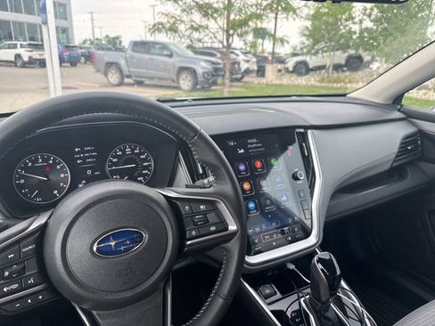 Used 2025 Subaru Outback Premium w/ Popular Package #1A AWD/4WD image 19