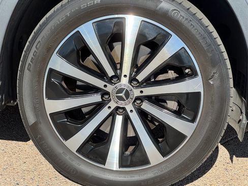 Used 2022 Mercedes-Benz GLB 250 4MATIC w/ Premium Package Lite image 38