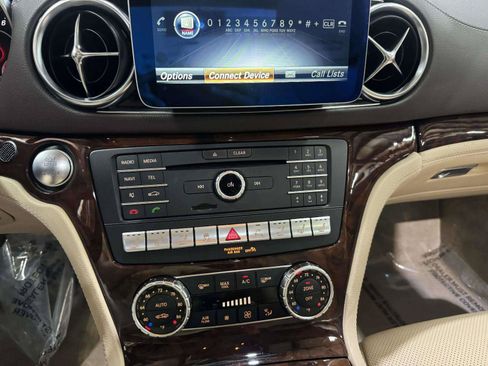 Used 2018 Mercedes-Benz SL 550 image 46