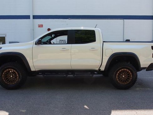 Used 2026 Chevrolet Colorado ZR2 w/ Technology Package image 4
