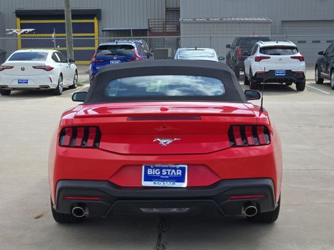 Used 2025 Ford Mustang Premium RWD image 5