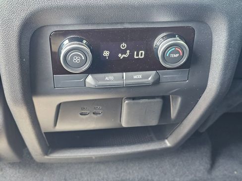 Used 2025 Buick Enclave Preferred w/ Power Package AWD/4WD image 20