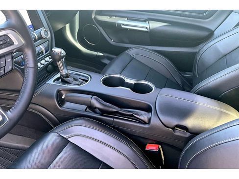 Used 2022 Ford Mustang GT Premium w/ Equipment Group 401A RWD image 17