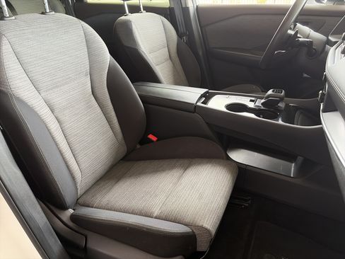 Used 2023 Nissan Rogue SV FWD image 15