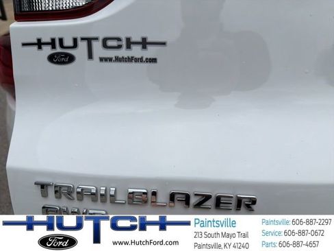 Used 2025 Chevrolet TrailBlazer LT AWD/4WD image 14