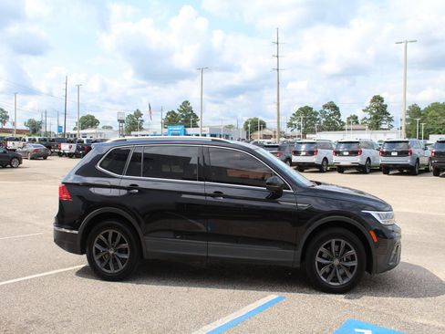 Used 2022 Volkswagen Tiguan SE AWD/4WD image 4