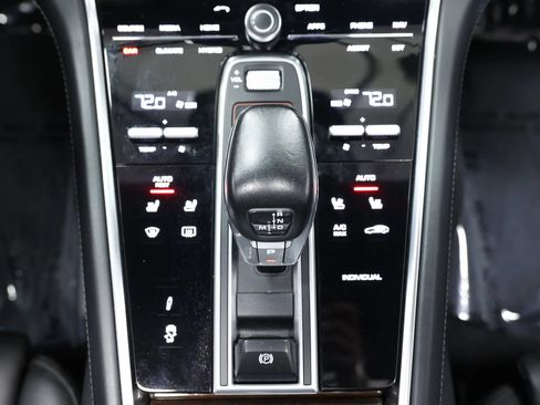 Used 2018 Porsche Panamera Turbo S Executive w/ Assistance Package AWD/4WD image 47