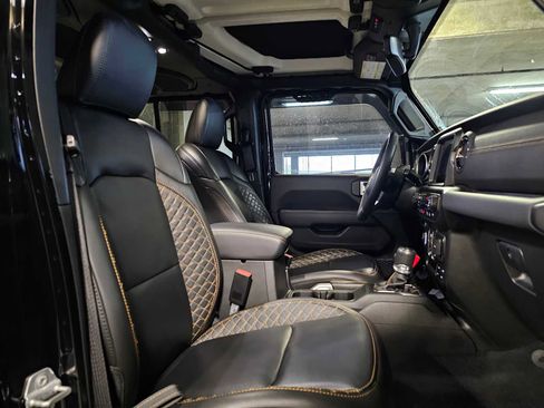 Used 2021 Jeep Wrangler Unlimited Sahara AWD/4WD image 34