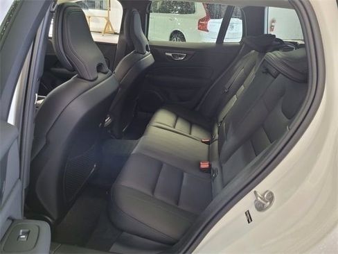 Certified 2026 Volvo V60 B5 Cross Country Plus w/ Protection Package Premier AWD/4WD image 6