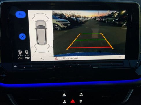 New 2026 Volkswagen Atlas SEL image 23