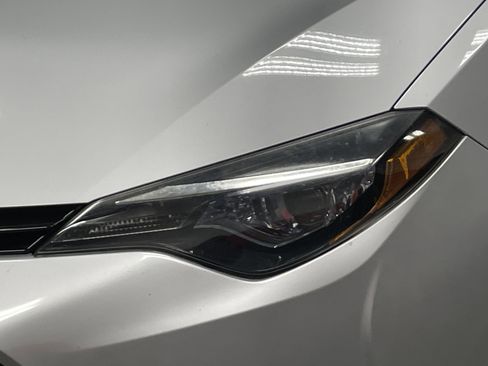 Used 2017 Toyota Corolla LE image 6