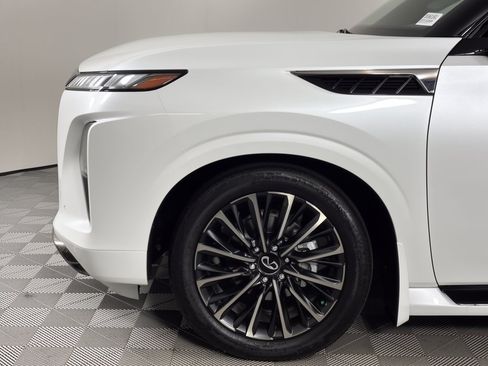 Used 2025 INFINITI QX80 Autograph w/ Autograph Exterior Package AWD/4WD image 13
