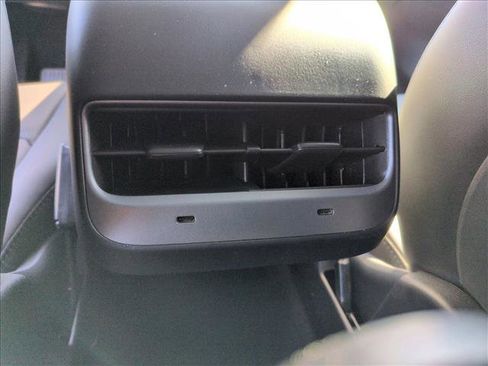 Used 2023 Tesla Model Y Long Range image 16