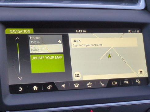 Used 2018 Jaguar E-PACE SE image 16