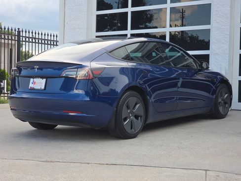 Used 2022 Tesla Model 3 Long Range AWD/4WD image 4