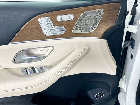 Certified 2022 Mercedes-Benz GLS 450 4MATIC image 18