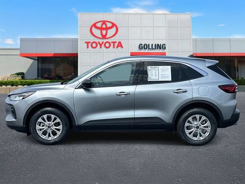 Used 2024 Ford Escape Active AWD/4WD image 2