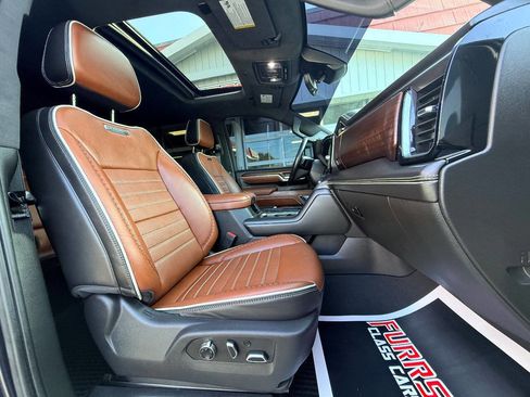 Used 2024 GMC Sierra 2500 Denali Ultimate w/ Snow Plow Prep/Camper Package image 48