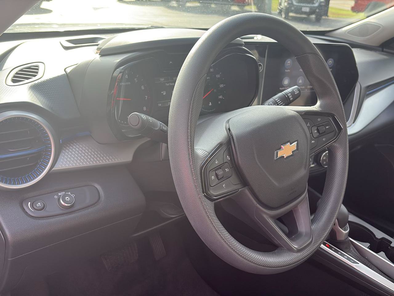 Used 2025 Chevrolet Trax LS w/ Driver Confidence Package FWD image 7