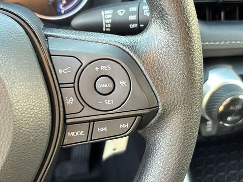 Used 2025 Toyota RAV4 LE AWD/4WD image 17
