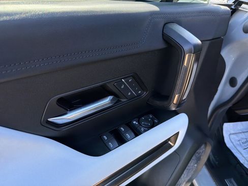 Used 2024 GMC Hummer EV 2X w/ LPO, Illumination Package image 15