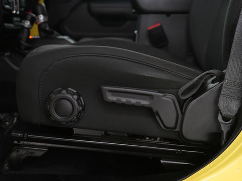 Used 2023 Jeep Wrangler Sport S AWD/4WD image 29