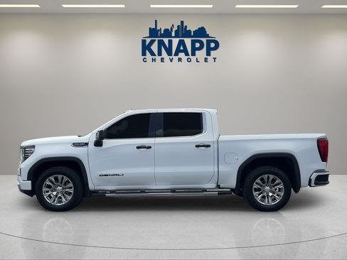 Used 2023 GMC Sierra 1500 Denali AWD/4WD image 2