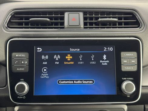 Used 2025 Nissan Leaf S image 22