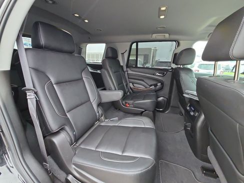 Used 2020 Chevrolet Tahoe LT w/ Luxury Package RWD image 18