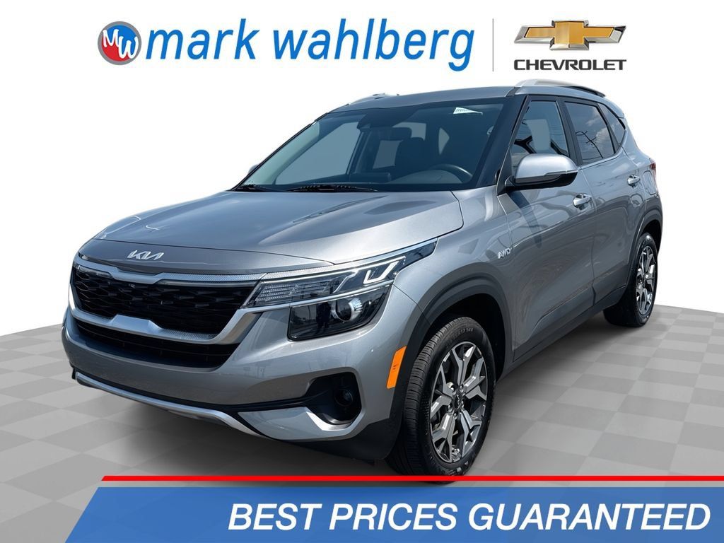 Used 2023 Kia Seltos EX AWD/4WD image 1