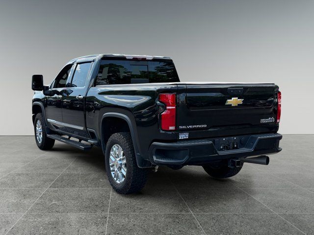 Certified 2024 Chevrolet Silverado 3500 High Country w/ High Country Premium Package AWD/4WD image 3