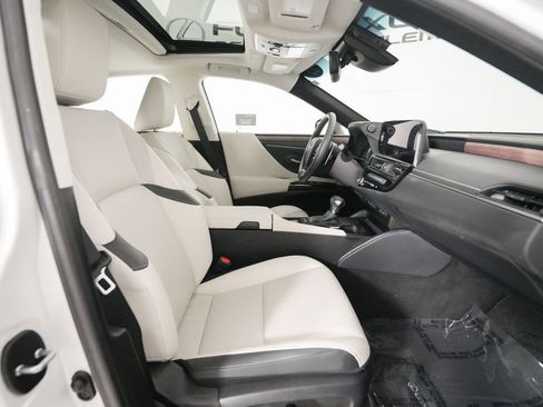 Certified 2023 Lexus ES 300h w/ Premium Package image 19