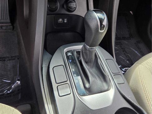Used 2017 Hyundai Santa Fe Sport FWD image 25